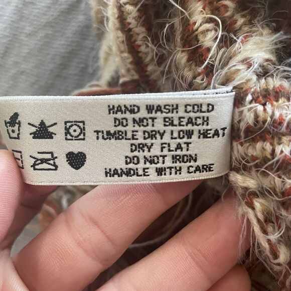 Original USA Women's One Size 100% Acrylic Poncho Brown Red Tan Fringe EUC - Picture 7 of 10